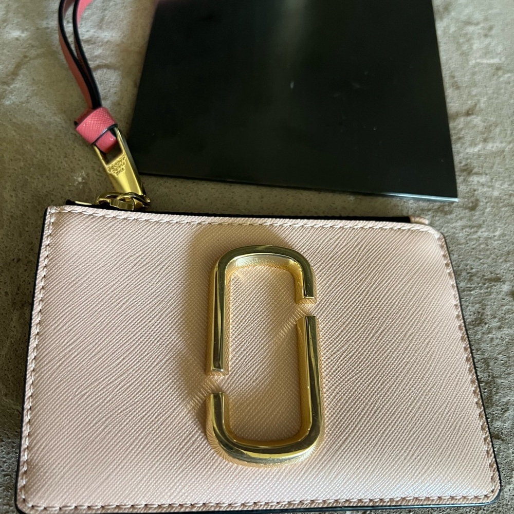 Marc Jacobs Blush Pink Wristlet with Gold Accents - Picture 5 of 6
